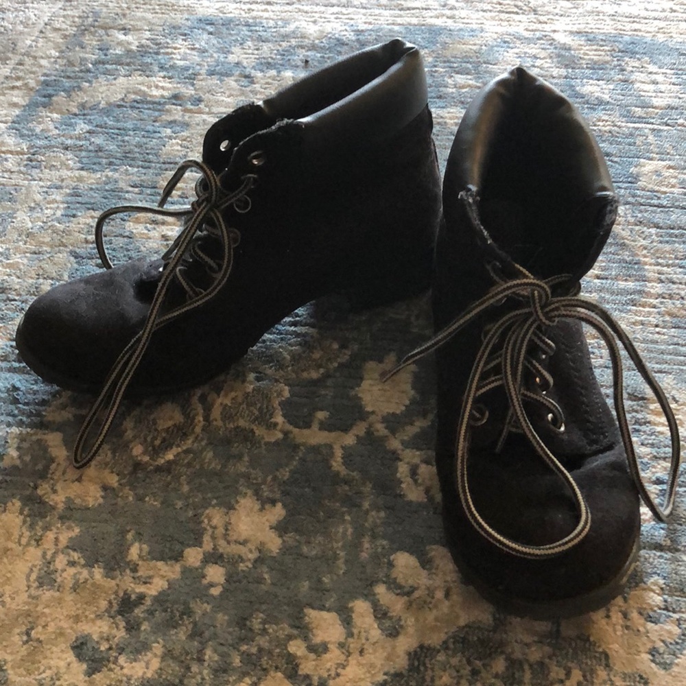 Black Booties 🌚
